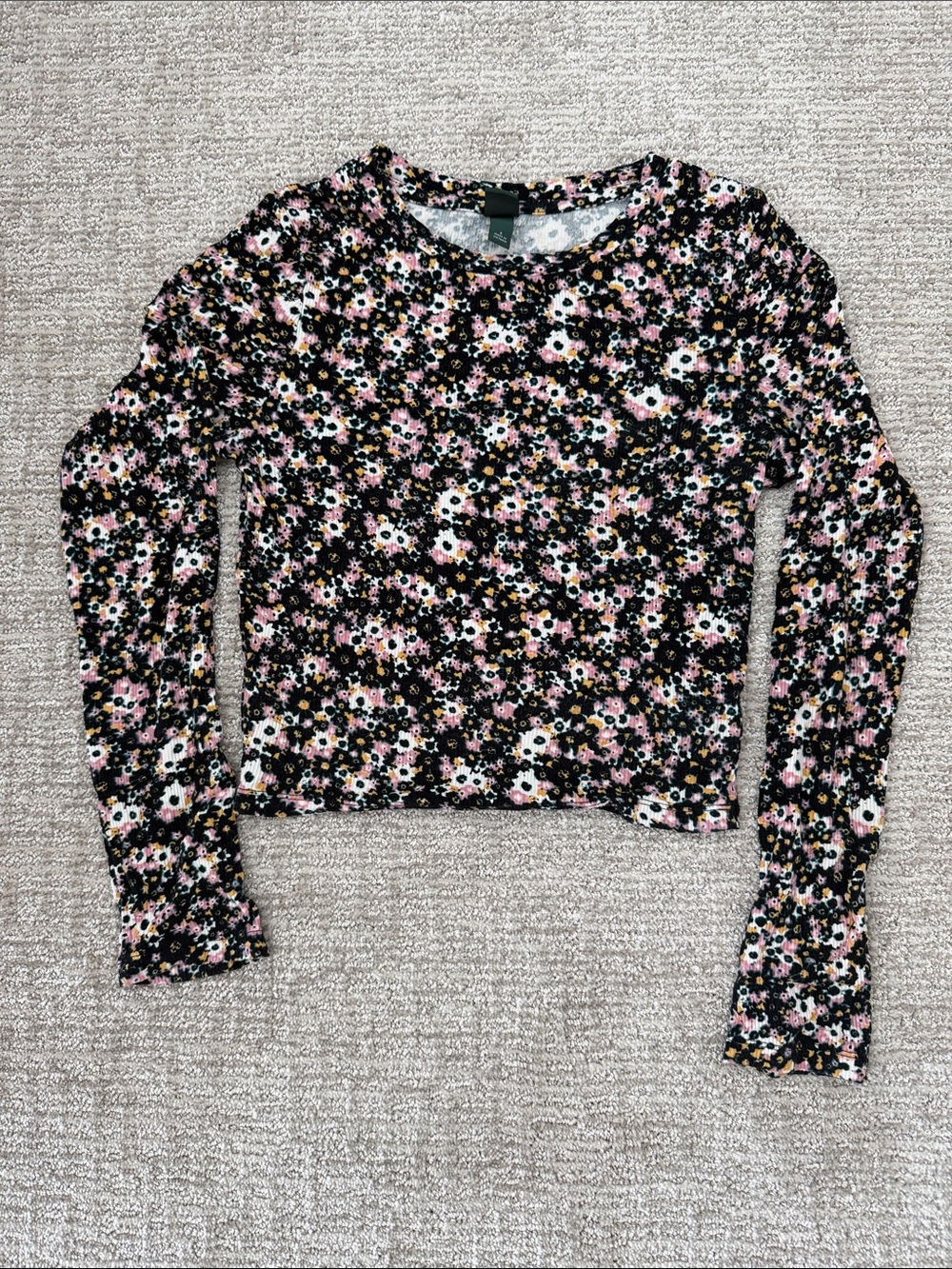 wild fable Black Floral Long Sleeve Crewneck Top with Pink & White Flowers